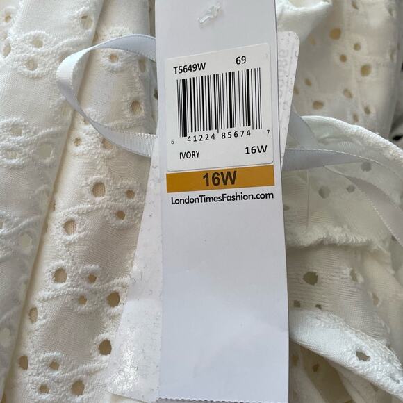 London Times Plus Size Eyelet Wrap Dress Ivory Women’s Sz 16W - Picture 7 of 9